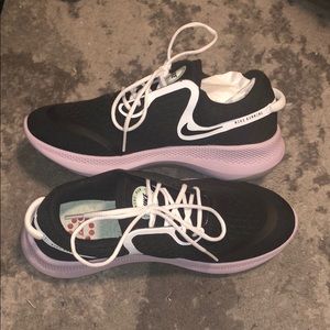 NWT!! Nike Joyride Dual Run